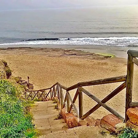 Alojamento de Acomodação e Pequeno-almoço Stella Maris Magomadas
